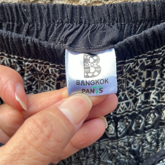 Bangkok Pants Black and White Patterned‎ Skirt or dress size S/M 100% rayon - Picture 9 of 11